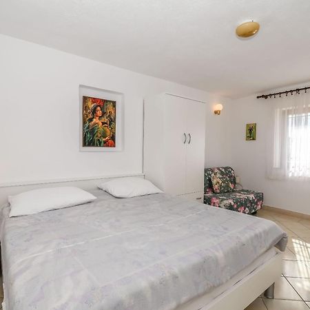 Apartments Anna Trogir Exterior photo