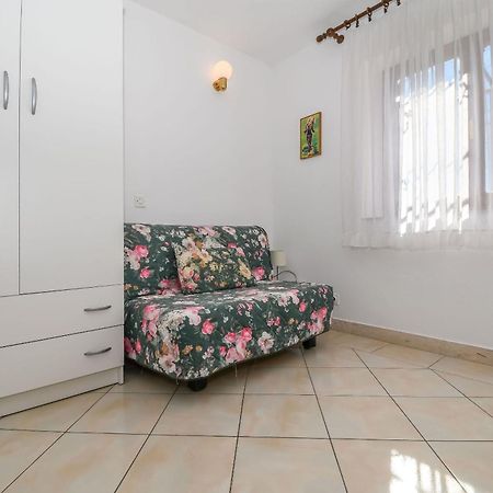 Apartments Anna Trogir Exterior photo