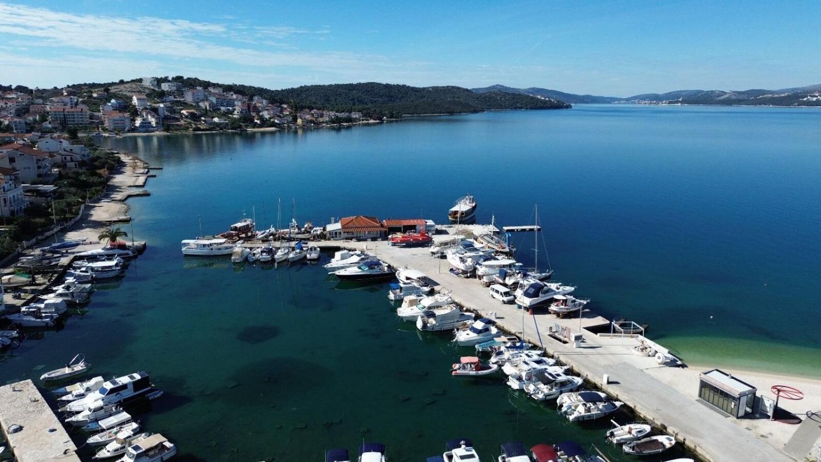 Apartments Anna Trogir Exterior photo
