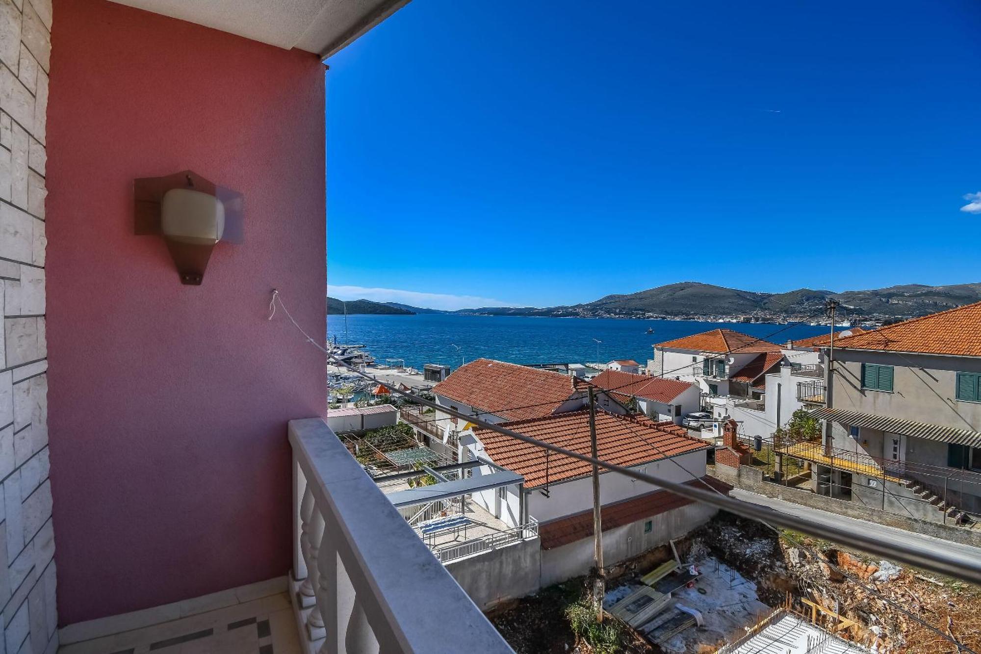 Apartments Anna Trogir Exterior photo