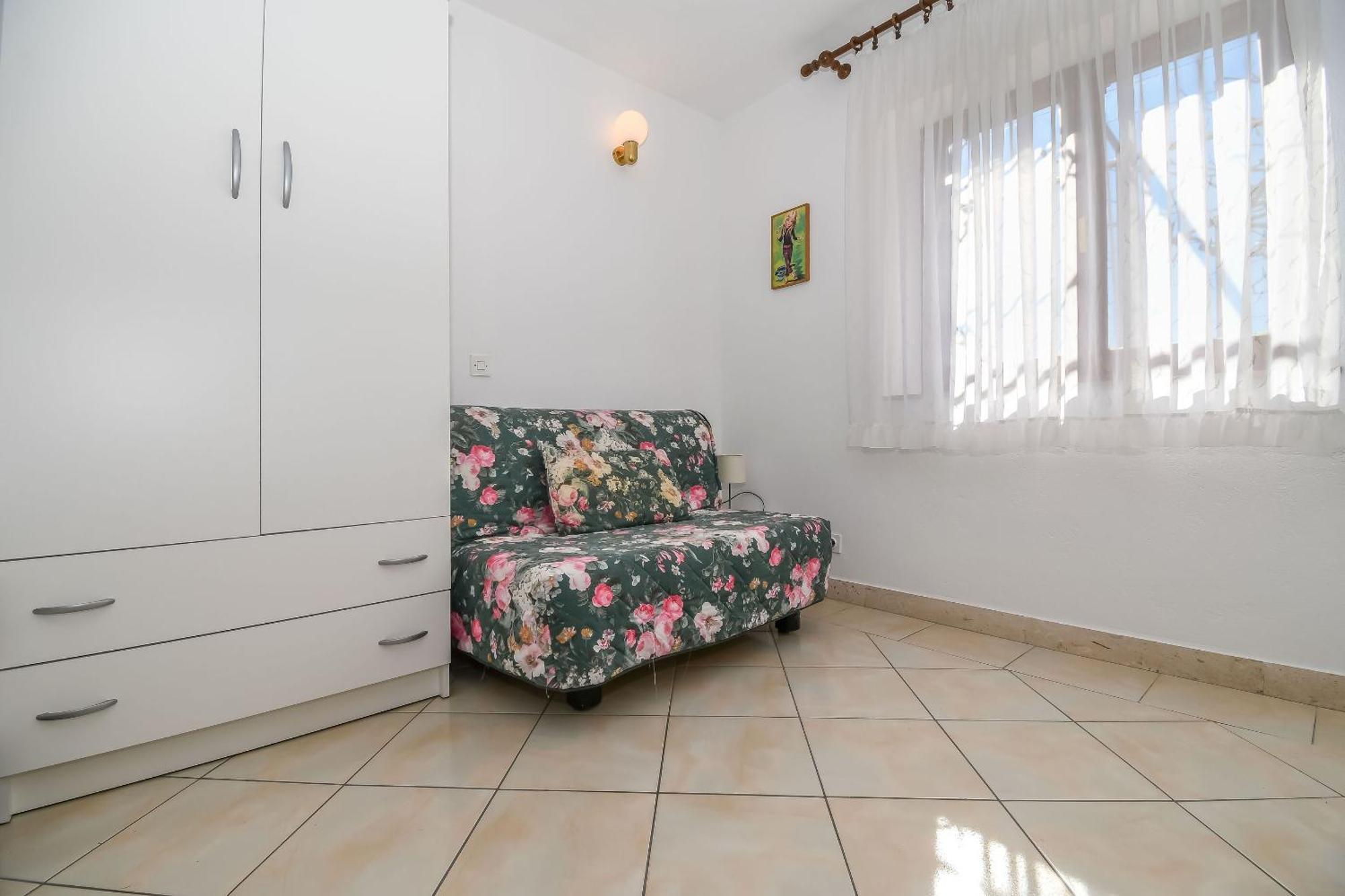 Apartments Anna Trogir Exterior photo