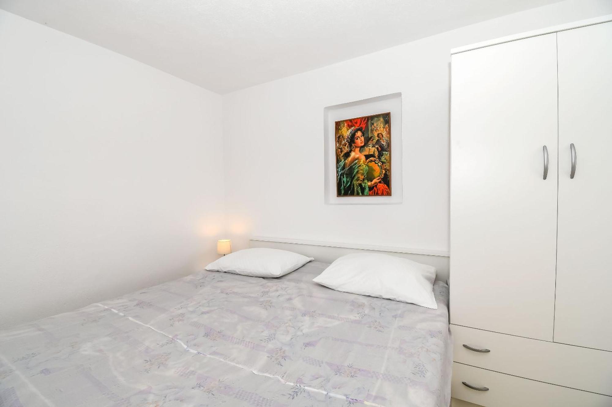 Apartments Anna Trogir Exterior photo